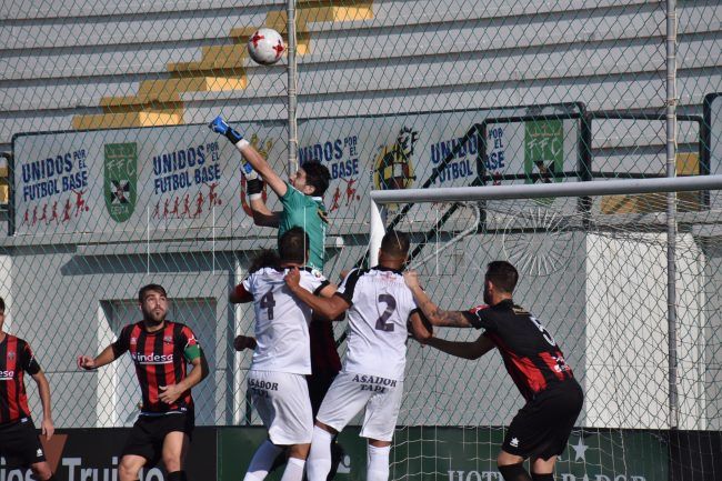 Importante triunfo del AD Ceuta FC sobre el Cabecense por 3 a 1