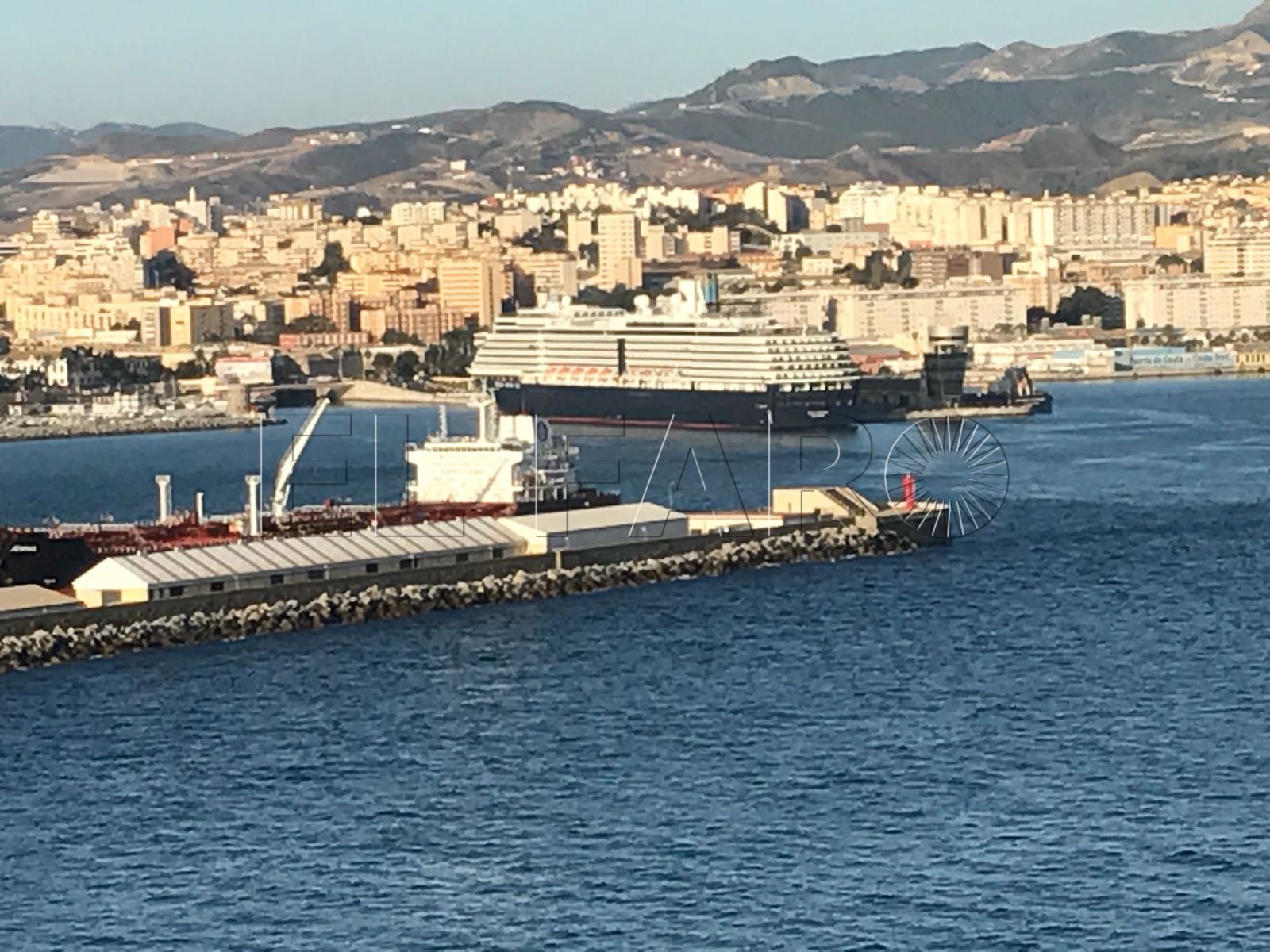 El Westerdam vuelve a Ceuta con 2.800 personas a bordo