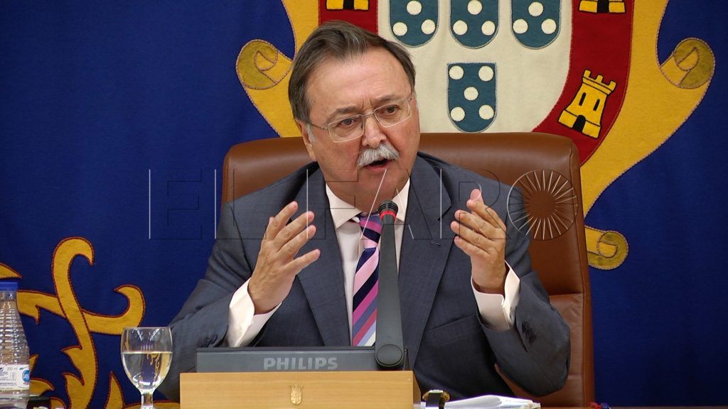 Vivas rechaza que haya “connivencia” con Trace y reta a Caballas a probarlo