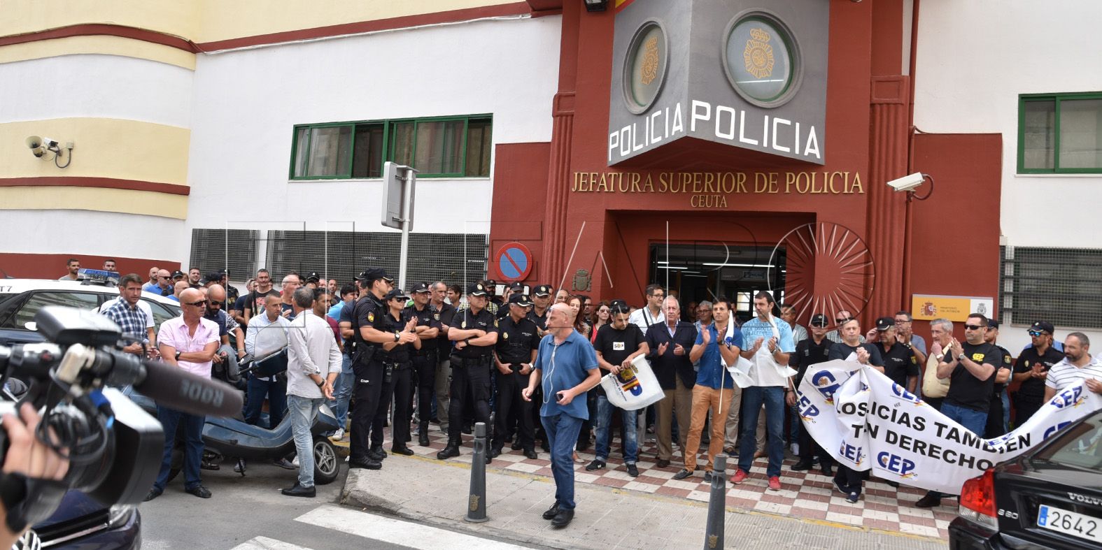 Exigen una respuesta del Gobierno ante los ataques y el acoso en Cataluña