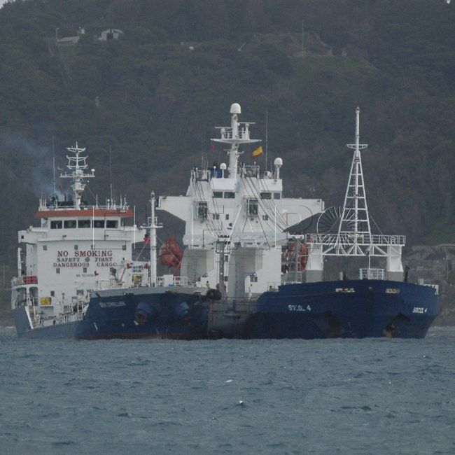 Habrá una segunda gabarra de servicio permanente en el puerto