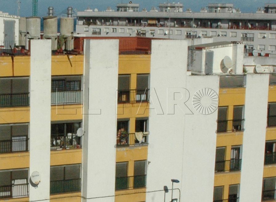 Pabellones Militares denuncia un cobro extra en la factura del agua