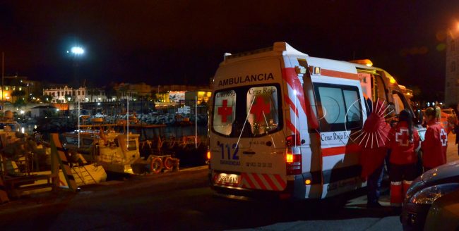 Guardia Civil y Salvamento Marítimo rescatan a ocho inmigrantes en la bahía norte