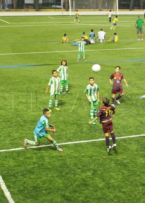 La categoría benjamín hace vibrar al público en las jornadas