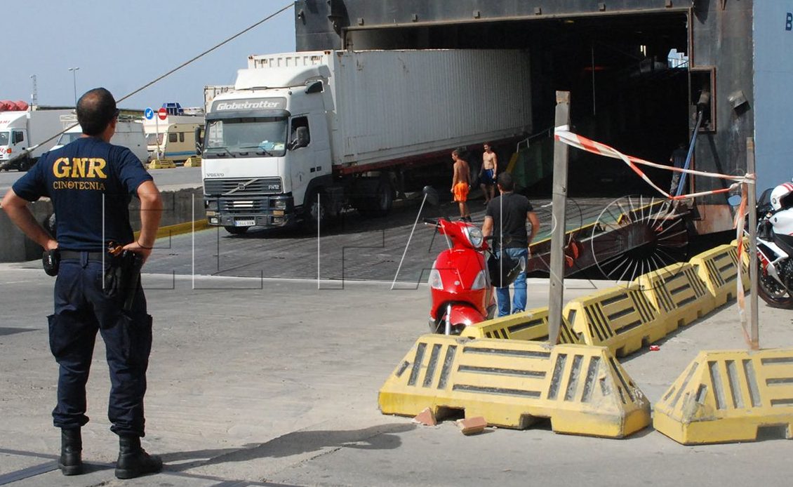 El Tarajal, causa del descenso en la entrada de camiones en Ceuta