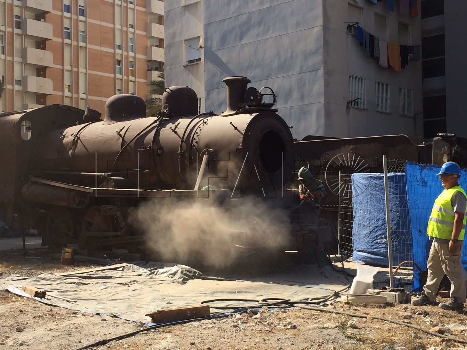 El traslado de la locomotora, último paso dado en la obra de la Estación