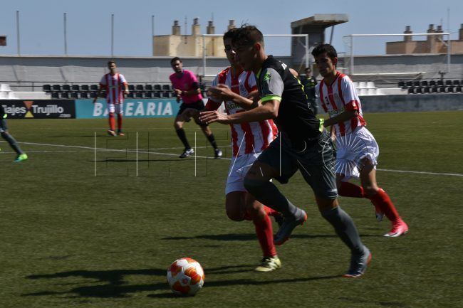 El Sporting se mantiene fuera del descenso