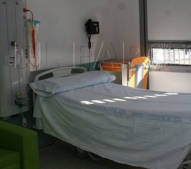 La estancia hospitalaria de los ceutíes dura cinco días de media