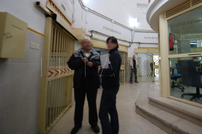 Encontrado medio kilo de hachís a un preso en un registro en Los Rosales