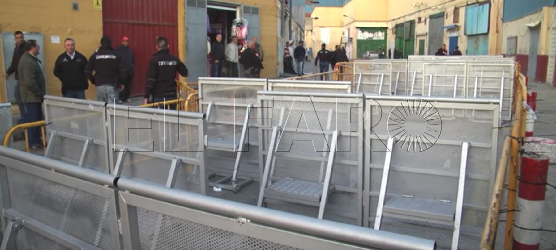 El Tarajal II sigue sin actividad por la negativa de los porteadores a abonar la tasa