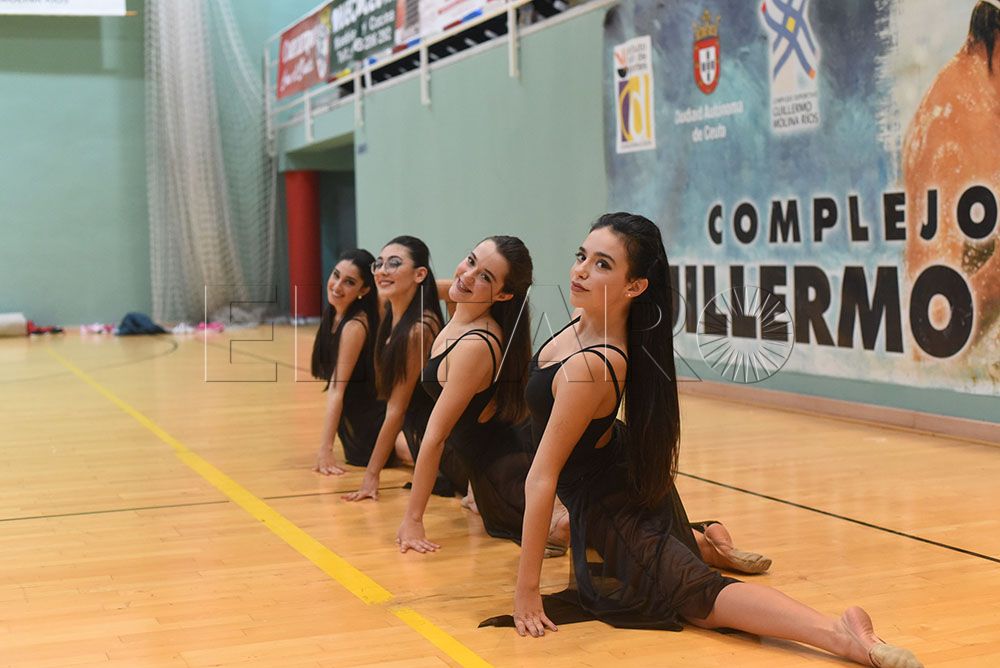 Se inicia el Campus de gimnasia rítmica en el ‘Molina’