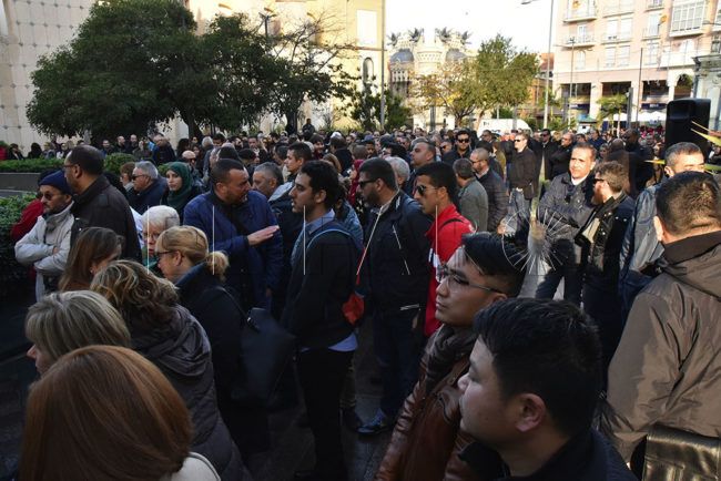 FOTOS | Los empresarios se manifiestan en la Plaza de los Reyes