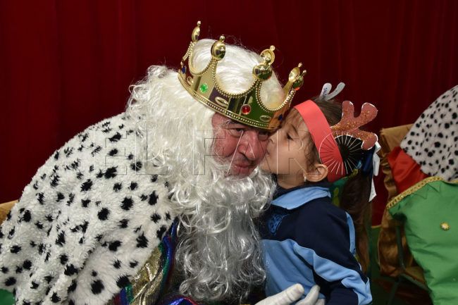 FOTOS | Sus Majestades los Reyes Magos visitan el colegio José Acosta