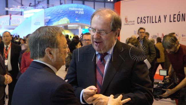 Saludo entre dos de los presidentes autonómicos más longevos