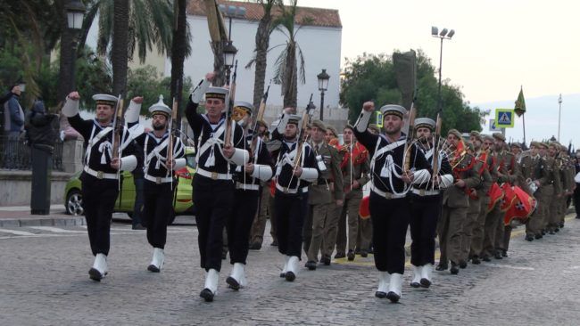 Primer arriado de bandera del año
