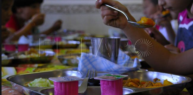 El MECD no prevé adelantar la convocatoria de becas de comedor