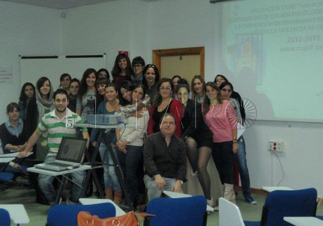 Voluntarios para reinsertar a presos de Fuerte Mendizábal