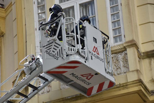 Bomberos actúa en Sargento Coriat ante posibles desprendimientos