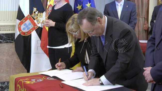 La Ciudad firma los convenios con las asociaciones que componen el CERMI