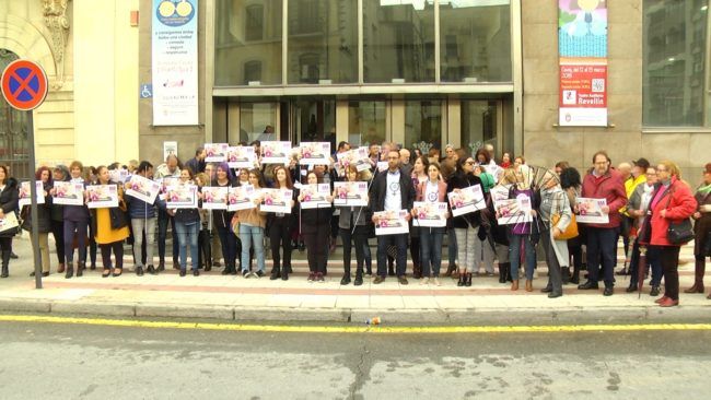 El Ayuntamiento se suma a los paros laborales con una alta participación