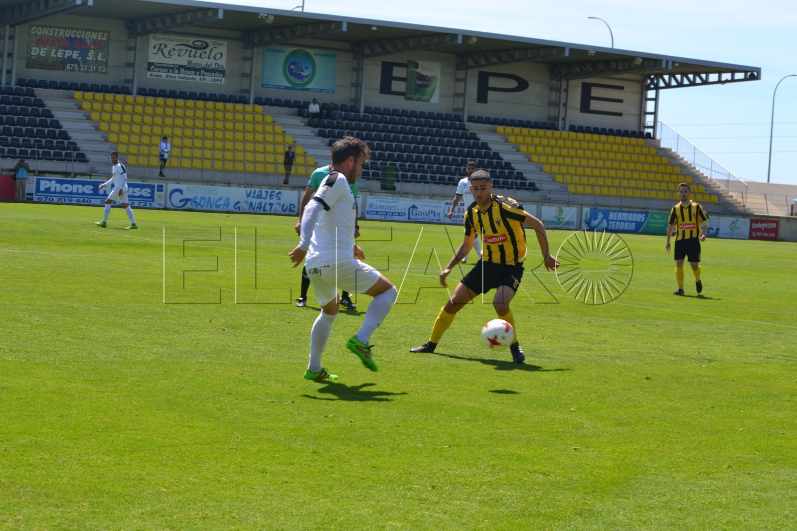 La AD Ceuta gana pero buscará el ascenso desde la segunda posición