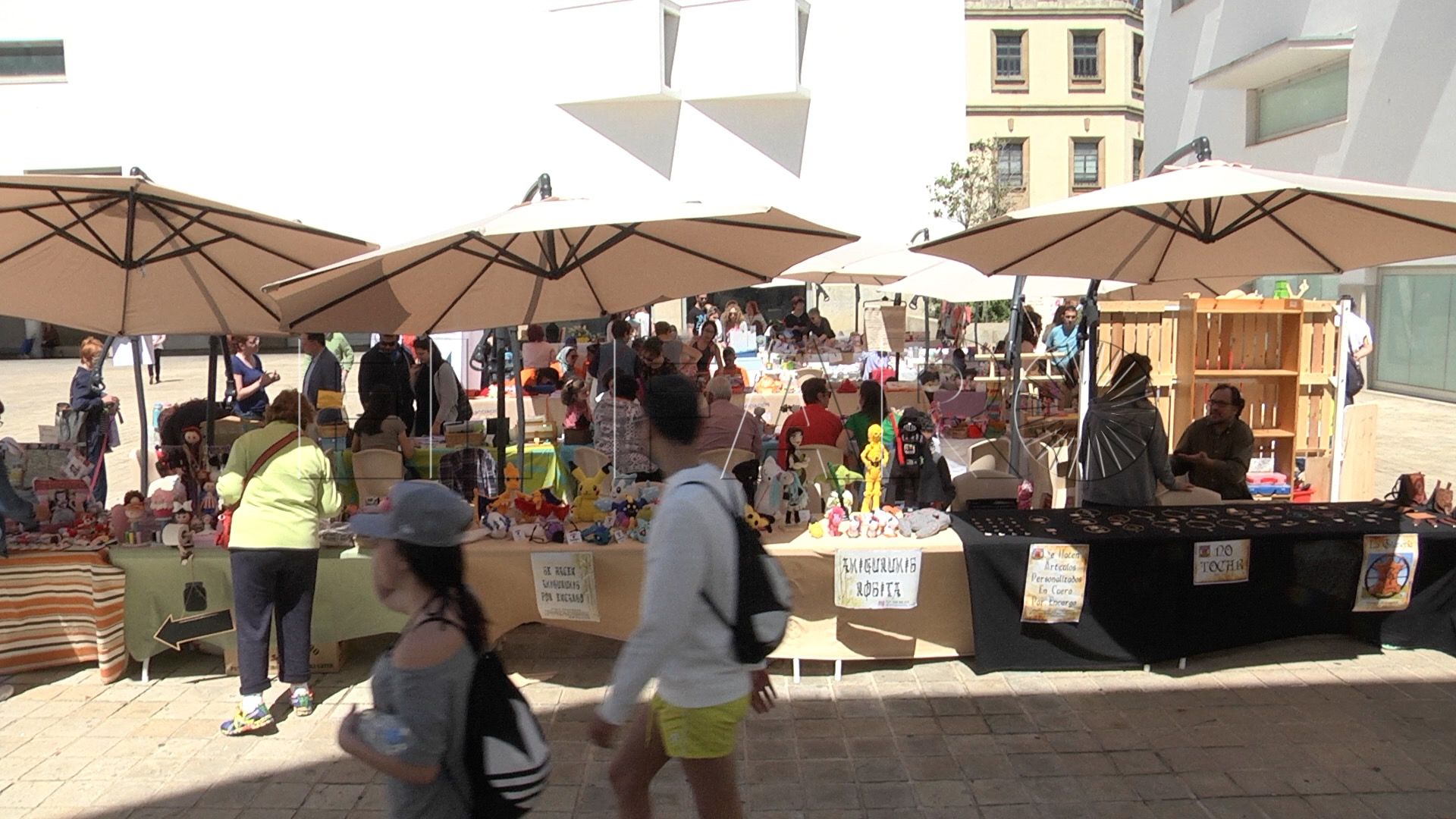 Mercado artesanal en Ceuta: La artesanía florece en mayo