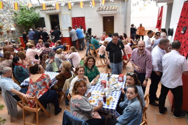 FOTOS | Tapeo solidario en El Valle a favor de los más necesitados