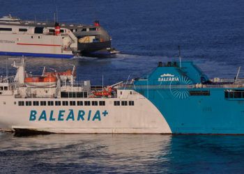 Balearia trasmediterranea barcos