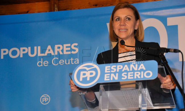 Cospedal: «Me preocupa la ligereza de algunas medidas sobre la inmigración»