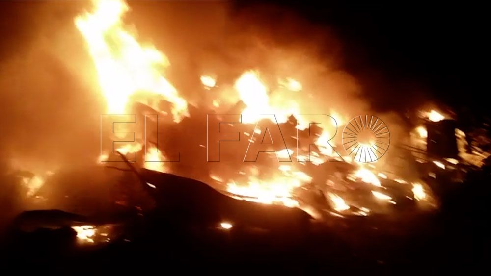 Nuevo incendio en el vertedero ilegal de coches del Príncipe apenas 48 horas después del último