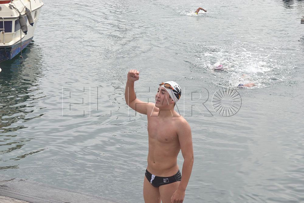 FOTOS | ‘Calderilla’ gana la I Travesía a nado La Ribera-Puerto Deportivo