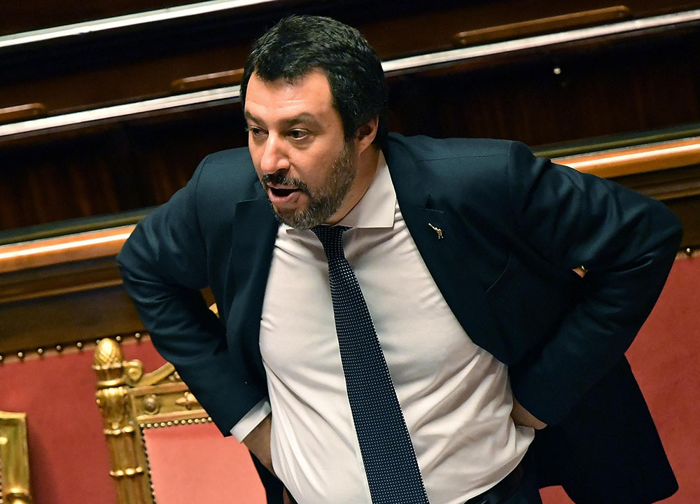 El ministro de Interior de Italia, tras la acogida del ‘Aquarius’: «España defiende sus fronteras en Ceuta y Melilla disparando»