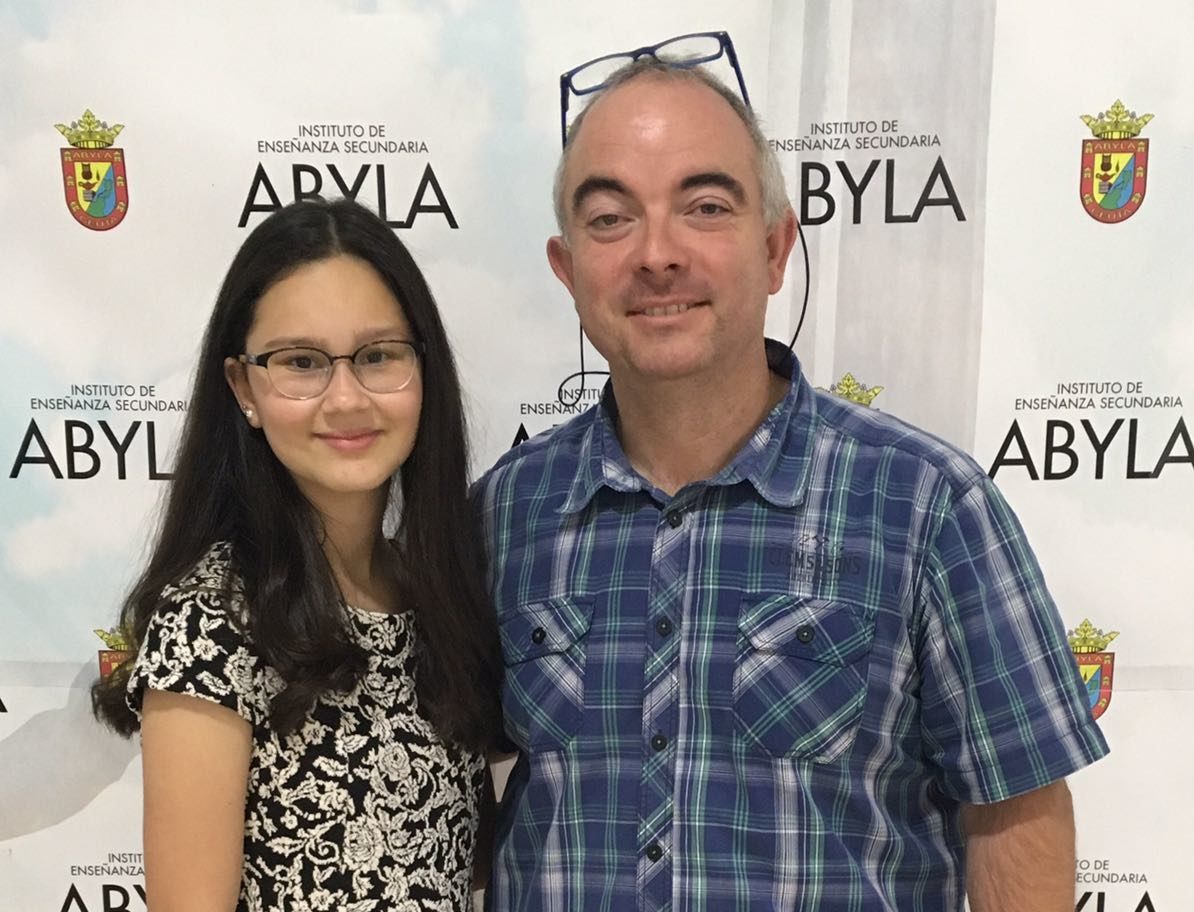 Nora Miludi, estudiante del instituto Abyla, becada por la Embajada de los EEUU en España