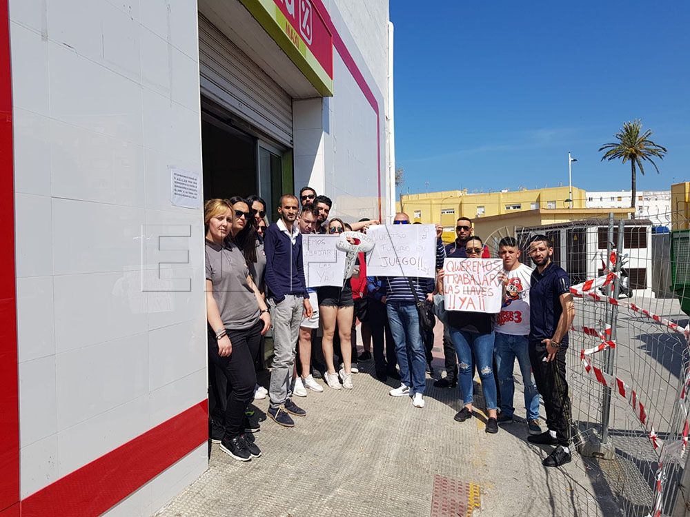 El conflicto entre DIA y Navariba salpica a Cáritas y a Cruz Blanca
