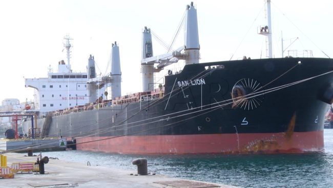 Un buque choca contra los isleros de Santa Catalina