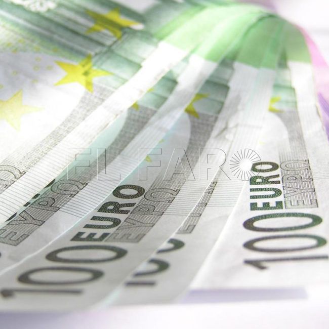 Hiecke: “Los bancos violan principios jurídicos al no aceptar billetes grandes”