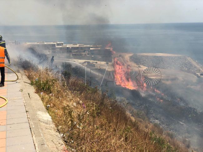El SEIS controla un incendio de maleza y rastrojos en la zona de Arcos Quebrados