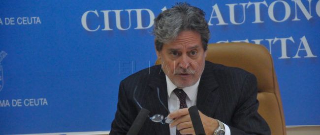 Carreira: “Defendemos los ceutíes a nuestros héroes, que son los guardias civiles”