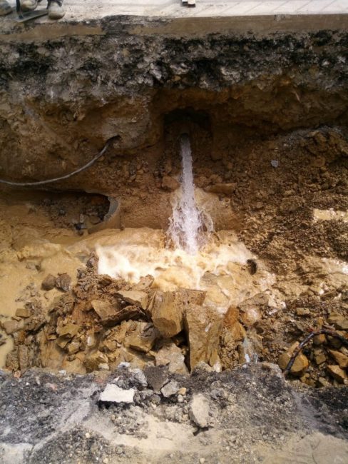 Interrumpido el abastecimiento de agua en el campo exterior