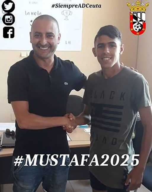 El joven Mustafa renueva hasta el 2025 en la AD Ceuta