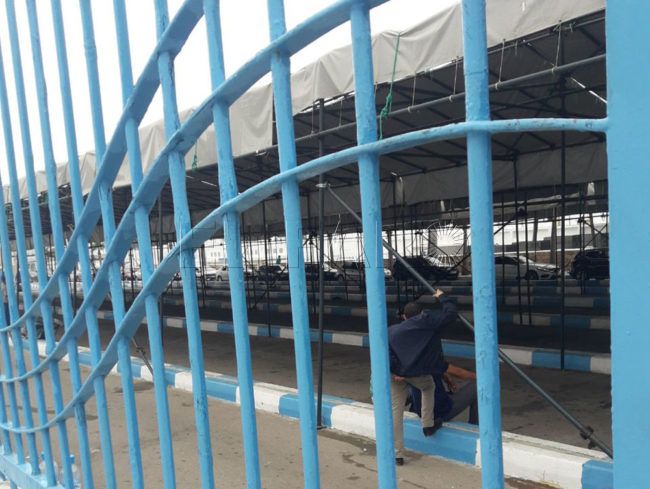 El origen de las colas: Marruecos habilita un solo carril de entrada en el paso fronterizo