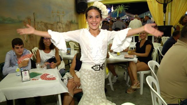 La Feria de Ceuta se vive en las casetas | Jueves, tercer día en la Feria