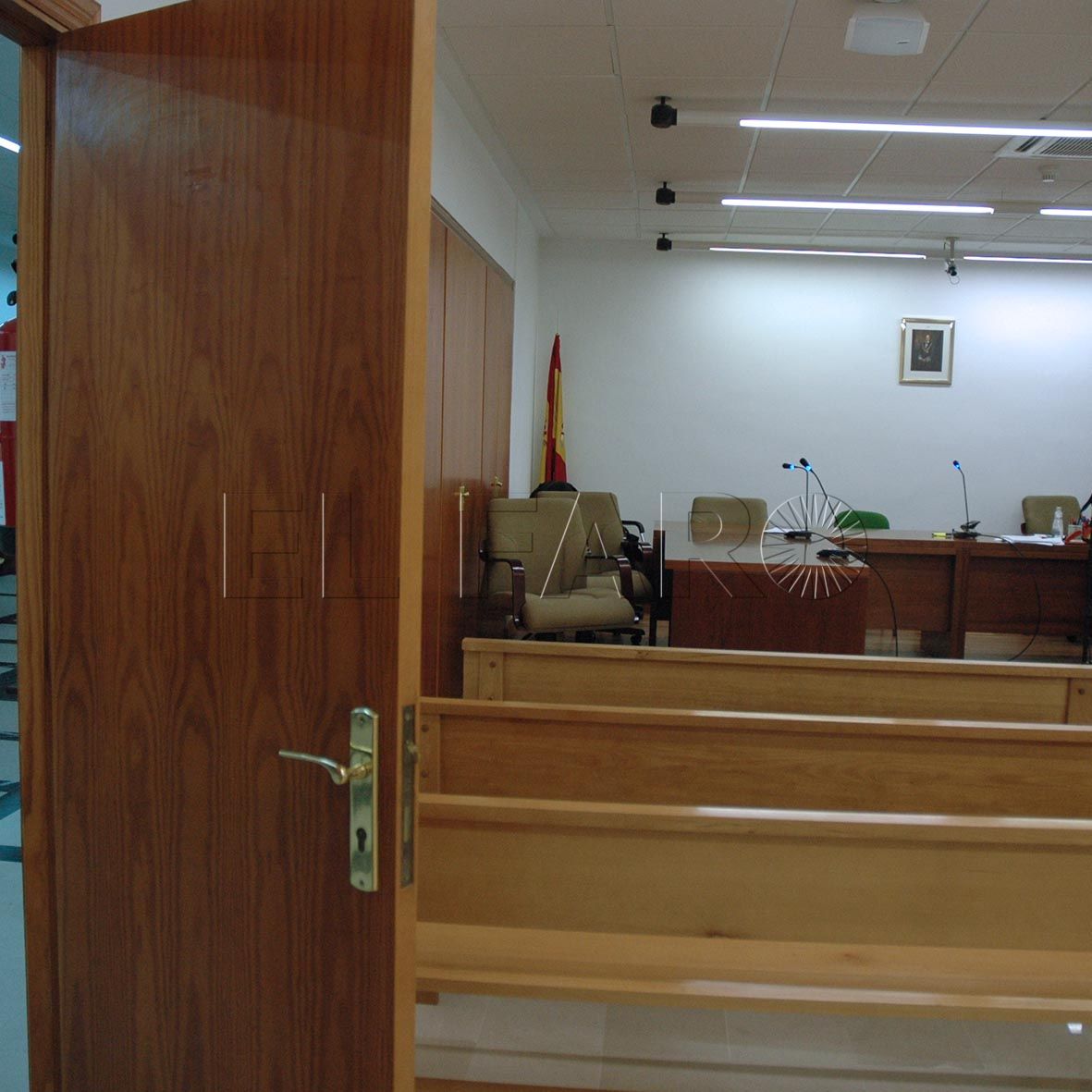 Condenado a dos años de prisión por acuchillar a la pareja de su madre