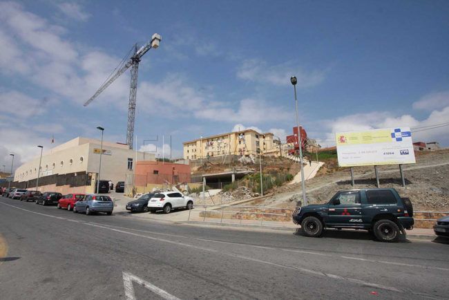Ingesa sopesa trasladar la actividad del centro del Tarajal al Hospital durante las obras