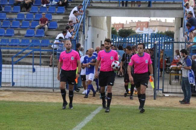 Multa de 100 euros al Ceuta y de 150 al Xerez CD por problemas con el árbitro