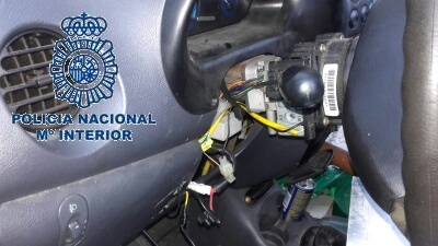 Detenido un ladrón de coches que le intentó hacer el puente a dos vehículos en una sola noche