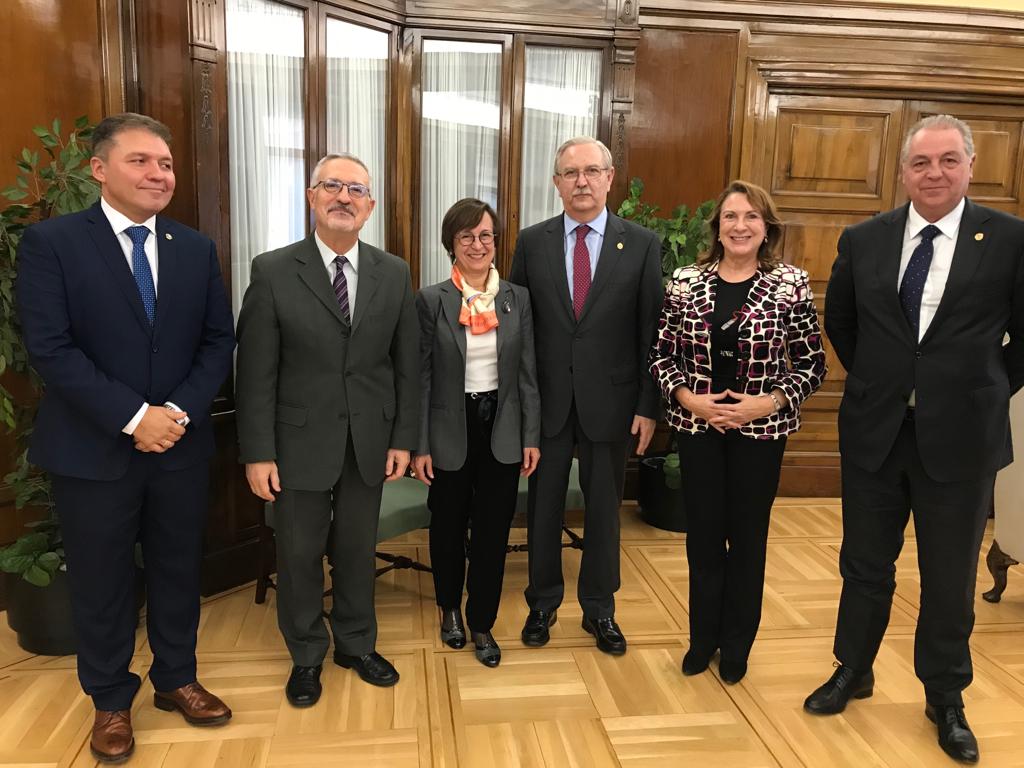 Ceuta y Melilla piden más apoyo en Madrid para los médicos de ambas ciudades