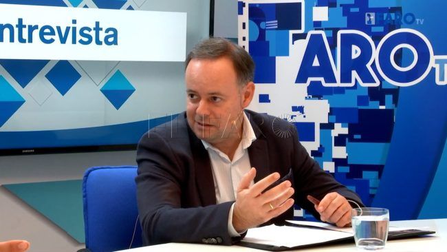 Javier Celaya, consejero de Educación: «Salvo alguna sorpresa, ya se ha retirado todo el amianto de los colegios»