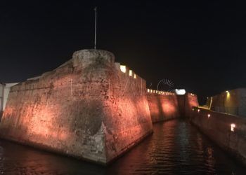 murallas-reales-ceuta-iluminan-naranja-dignidad-animal
