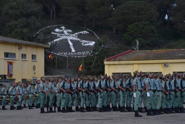 Legionarios y Zapadores de Ceuta marchan de maniobras a Almería